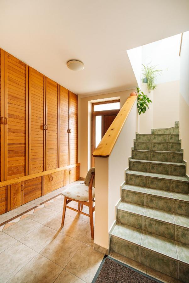 Buzavirag Apartman เคสเท ภายนอก รูปภาพ